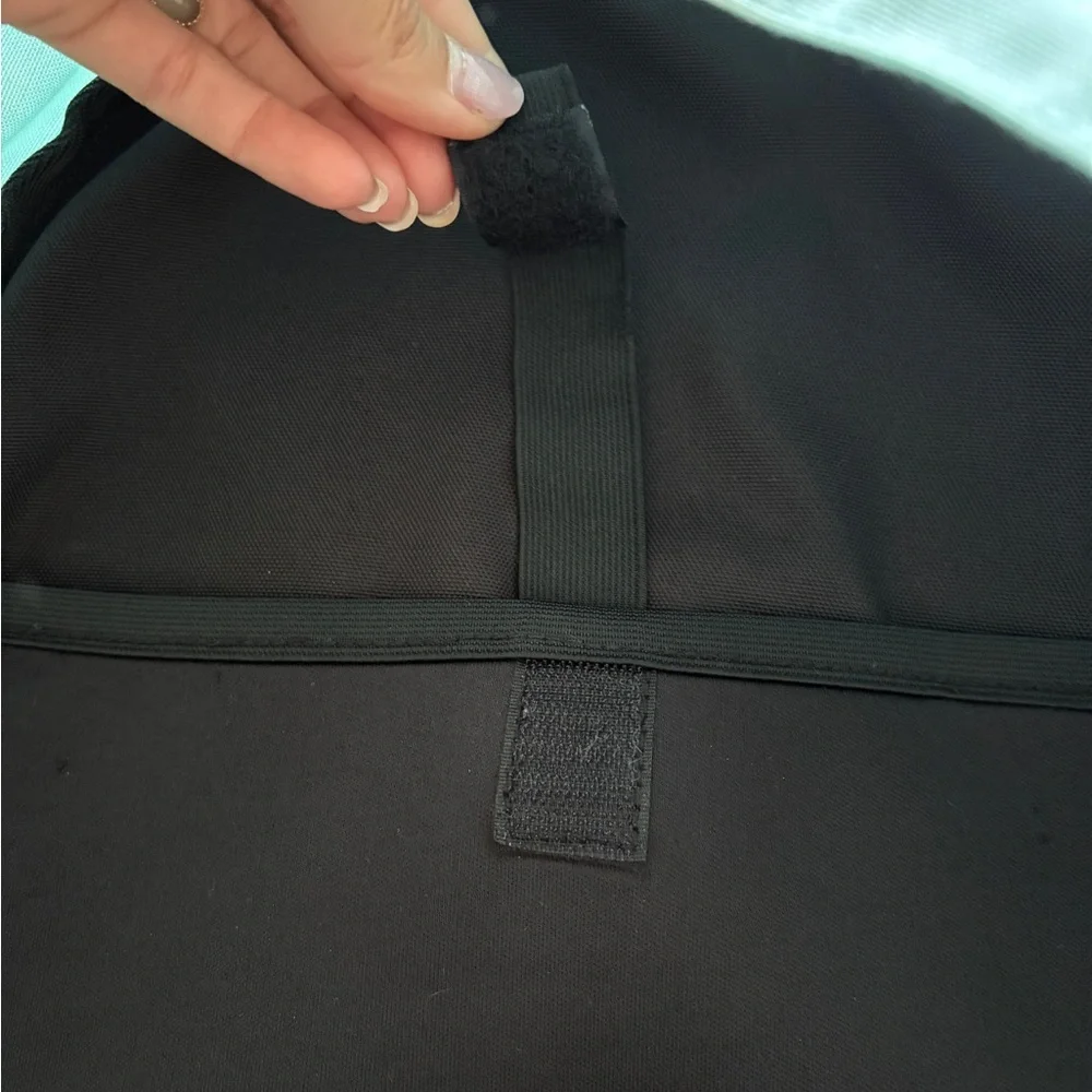 PINK Victoria's Secret Teal and Black Bag with Modern Design - Picture 7 of 16